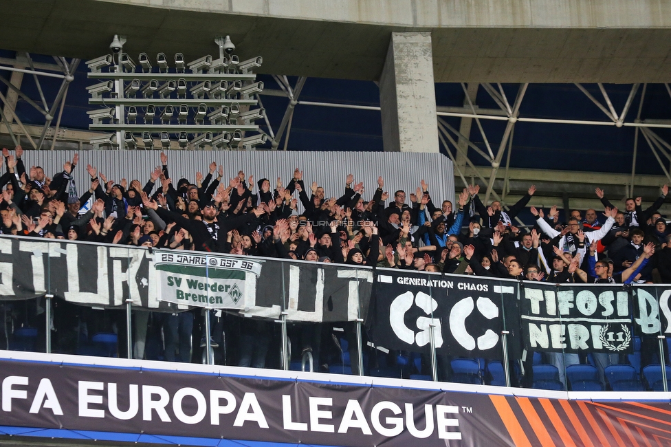 Real Sociedad - Sturm Graz
UEFA Europa League Gruppenphase 4. Spieltag, Real Sociedad - SK Sturm Graz, Reale Arena San Sebastian, 04.11.2021. 

Foto zeigt Fans von Sturm
