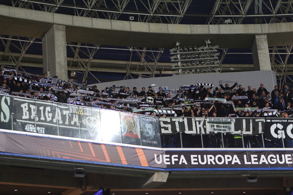 Real Sociedad - Sturm Graz
UEFA Europa League Gruppenphase 4. Spieltag, Real Sociedad - SK Sturm Graz, Reale Arena San Sebastian, 04.11.2021. 

Foto zeigt Fans von Sturm
Schlüsselwörter: schals