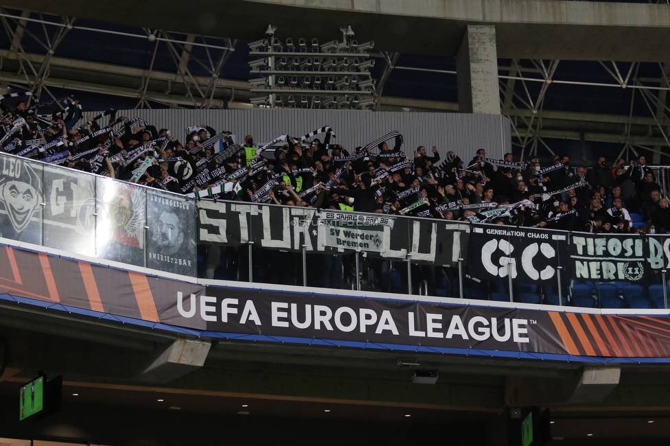 Real Sociedad - Sturm Graz
UEFA Europa League Gruppenphase 4. Spieltag, Real Sociedad - SK Sturm Graz, Reale Arena San Sebastian, 04.11.2021. 

Foto zeigt Fans von Sturm
Schlüsselwörter: schals