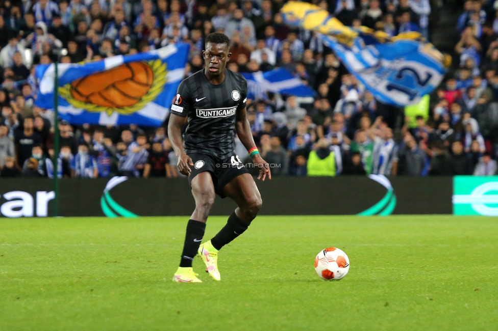 Real Sociedad - Sturm Graz
UEFA Europa League Gruppenphase 4. Spieltag, Real Sociedad - SK Sturm Graz, Reale Arena San Sebastian, 04.11.2021. 

Foto zeigt Amadou Dante (Sturm)
