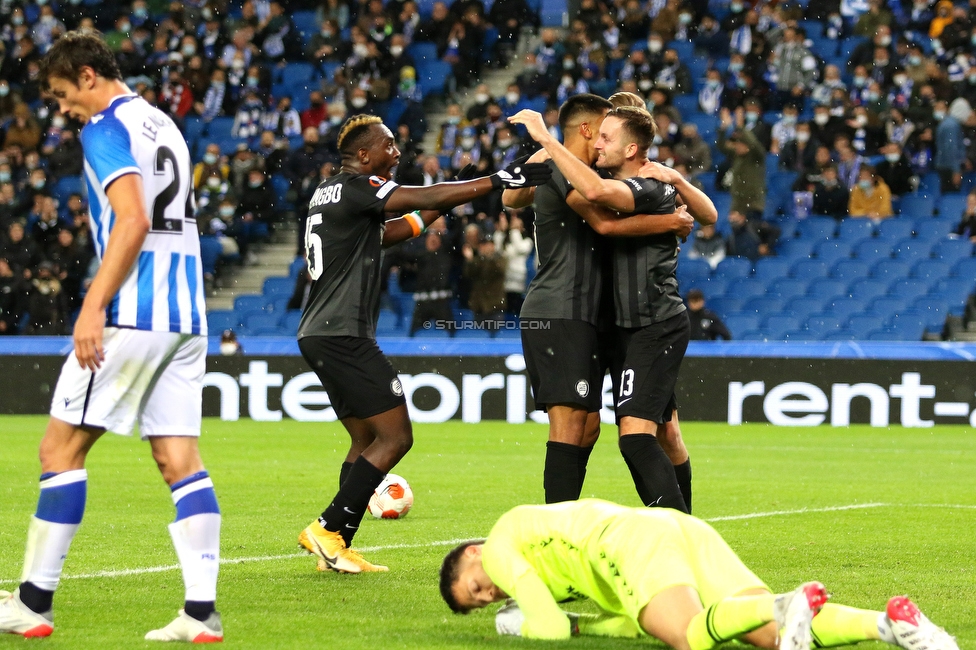 Real Sociedad - Sturm Graz
UEFA Europa League Gruppenphase 4. Spieltag, Real Sociedad - SK Sturm Graz, Reale Arena San Sebastian, 04.11.2021. 

Foto zeigt Anderson Niangbo (Sturm), Gregory Wuethrich (Sturm) und Jakob Jantscher (Sturm)
Schlüsselwörter: torjubel