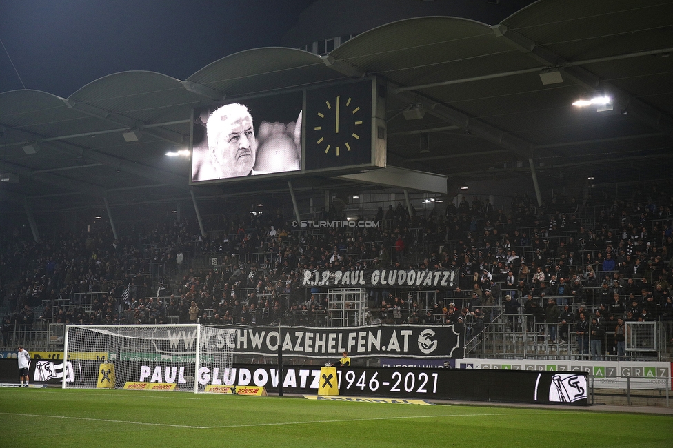 Sturm Graz - LASK
Oesterreichische Fussball Bundesliga, 15. Runde, SK Sturm Graz - LASK, Stadion Liebenau Graz, 21.11.2021. 

Foto zeigt Fans von Sturm mit einem Spruchband
Schlüsselwörter: schwoazehelfen gludovatz