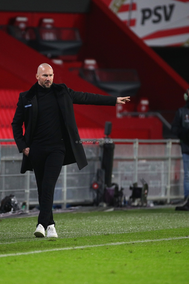 Eindhoven - Sturm Graz
UEFA Europa League Gruppenphase 5. Spieltag, PSV Eindhoven - SK Sturm Graz, Philips Stadion Eindhoven, 25.11.2021. 

Foto zeigt Christian Ilzer (Cheftrainer Sturm)
