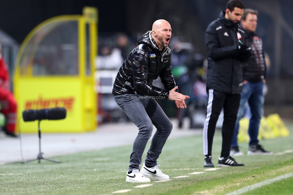 Sturm Graz - Admira Wacker
Oesterreichische Fussball Bundesliga, 17. Runde, SK Sturm Graz - FC Admira Wacker, Stadion Liebenau Graz, 04.12.2021. 

Foto zeigt Christian Ilzer (Cheftrainer Sturm)
