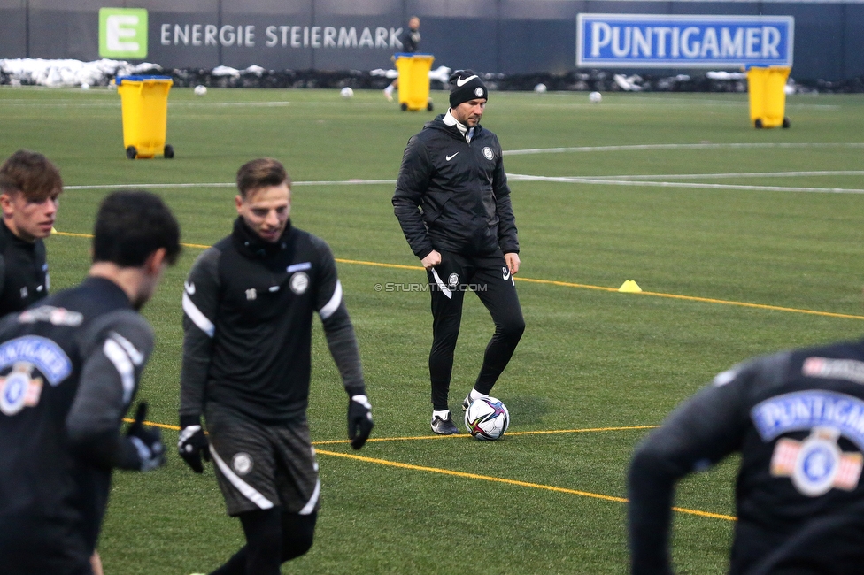 Sturm Graz Trainingsauftakt
Oesterreichische Fussball Bundesliga, SK Sturm Graz Trainingsauftakt, Trainingszentrum Messendorf, 05.01.2022. 

Foto zeigt Christian Ilzer (Cheftrainer Sturm)
