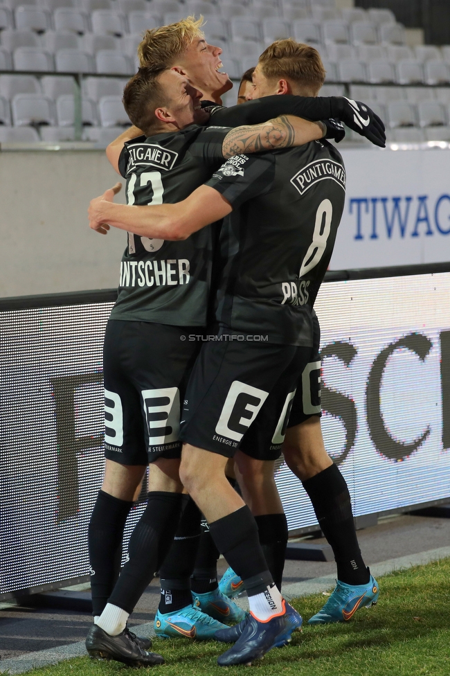 WSG Tirol - Sturm Graz
Oesterreichische Fussball Bundesliga, 19. Runde, WSG Tirol - SK Sturm Graz, Tivoli Neu Innsbruck, 12.02.2022. 

Foto zeigt Jakob Jantscher (Sturm), Rasmus Hoejlund (Sturm) und Alexander Prass (Sturm)
