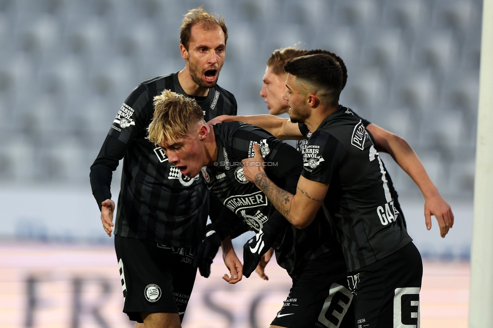 WSG Tirol - Sturm Graz
Oesterreichische Fussball Bundesliga, 19. Runde, WSG Tirol - SK Sturm Graz, Tivoli Neu Innsbruck, 12.02.2022. 

Foto zeigt Jon Gorenc-Stankovic (Sturm), Rasmus Hoejlund (Sturm) und Jusuf Gazibegovic (Sturm)
