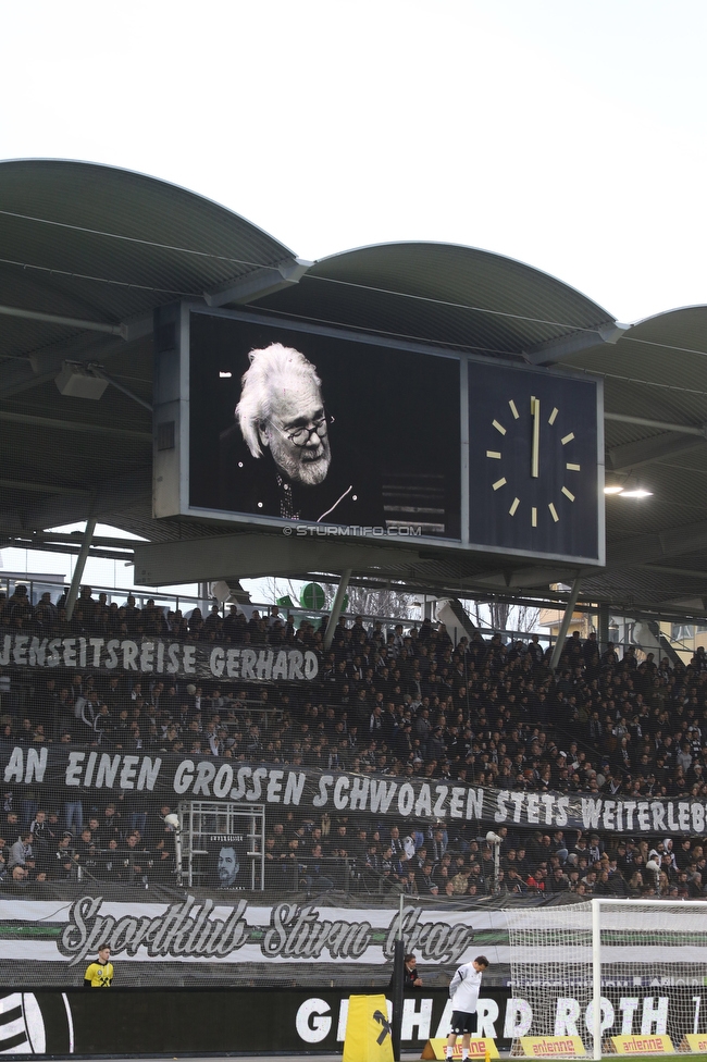 Sturm Graz - Rapid Wien
Oesterreichische Fussball Bundesliga, 20. Runde, SK Sturm Graz - SK Rapid Wien, Stadion Liebenau Graz, 20.02.2022. 

Foto zeigt Fans von Sturm mit einem Spruchband fuer Gerhard Roth
