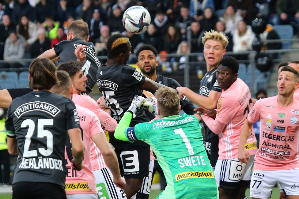 Sturm Graz - Hartberg
Oesterreichische Fussball Bundesliga, 21. Runde, SK Sturm Graz - TSV Hartberg, Stadion Liebenau Graz, 27.02.2022. 

Foto zeigt Anderson Niangbo (Sturm) und Rene Swete (Hartberg)
