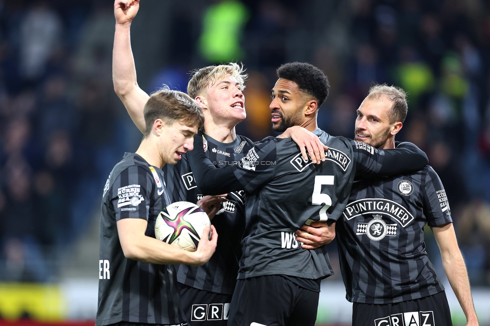 Sturm Graz - Hartberg
Oesterreichische Fussball Bundesliga, 21. Runde, SK Sturm Graz - TSV Hartberg, Stadion Liebenau Graz, 27.02.2022. 

Foto zeigt David Affengruber (Sturm), Rasmus Hoejlund (Sturm), Gregory Wuethrich (Sturm) und Jon Gorenc-Stankovic (Sturm)
Schlüsselwörter: torjubel