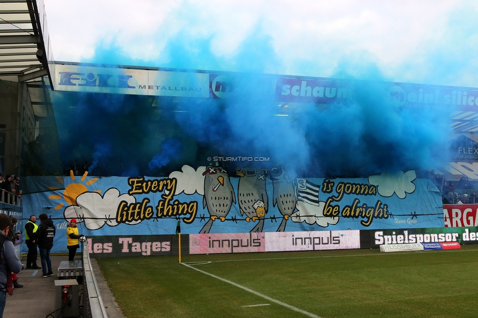 Ried - Sturm Graz
Oesterreichische Fussball Bundesliga, 22. Runde, SV Ried - SK Sturm Graz, Arena Ried, 06.03.2022. 

Foto zeigt Fans von Sturm mit einer Choreografie
Schlüsselwörter: pyrotechnik