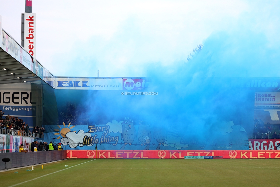 Ried - Sturm Graz
Oesterreichische Fussball Bundesliga, 22. Runde, SV Ried - SK Sturm Graz, Arena Ried, 06.03.2022. 

Foto zeigt Fans von Sturm mit einer Choreografie
Schlüsselwörter: pyrotechnik