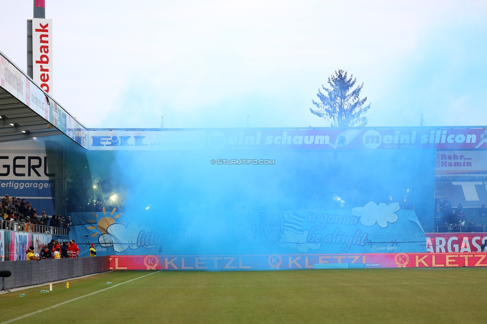 Ried - Sturm Graz
Oesterreichische Fussball Bundesliga, 22. Runde, SV Ried - SK Sturm Graz, Arena Ried, 06.03.2022. 

Foto zeigt Fans von Sturm mit einer Choreografie
Schlüsselwörter: pyrotechnik