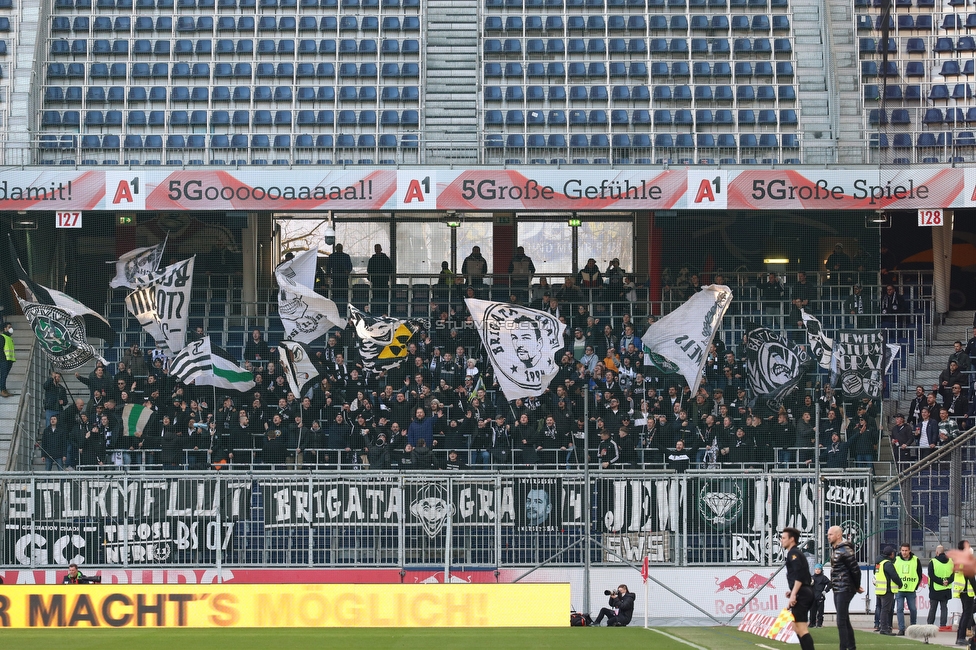 RB Salzburg - Sturm Graz
Oesterreichische Fussball Bundesliga, 23. Runde, FC RB Salzburg - SK Sturm Graz, Arena Wals-Siezenheim, 13.03.2022. 

Foto zeigt Fans von Sturm
