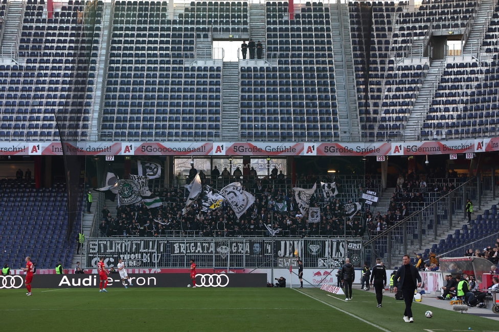 RB Salzburg - Sturm Graz
Oesterreichische Fussball Bundesliga, 23. Runde, FC RB Salzburg - SK Sturm Graz, Arena Wals-Siezenheim, 13.03.2022. 

Foto zeigt Fans von Sturm
