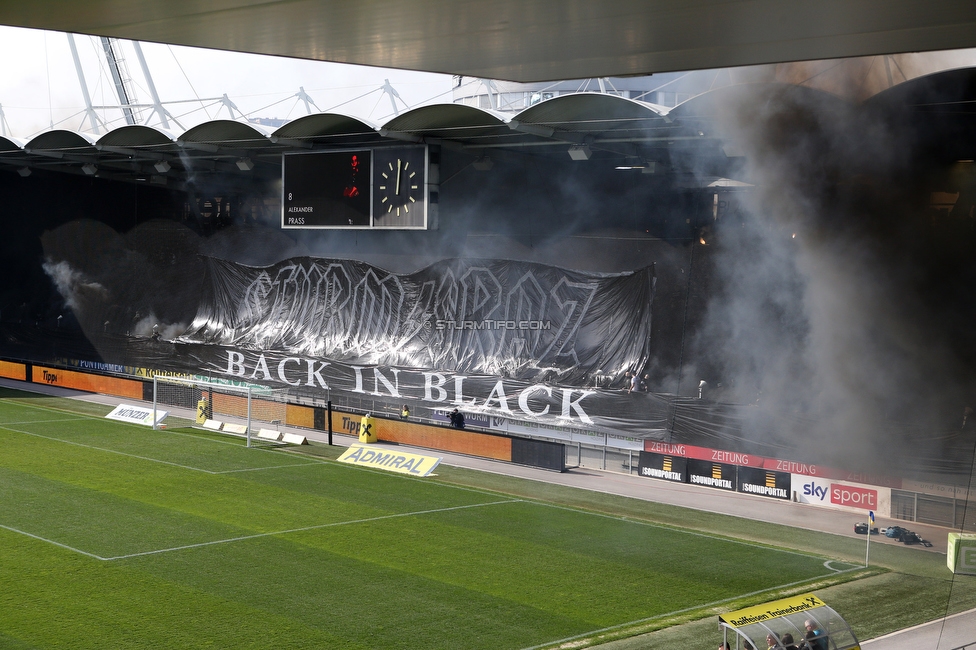 Sturm Graz - Klagenfurt
Oesterreichische Fussball Bundesliga, 24. Runde, SK Sturm Graz - SK Austria Klagenfurt, Stadion Liebenau Graz, 20.03.2022. 

Foto zeigt Fans von Sturm mit einer Choreografie
Schlüsselwörter: pyrotechnik