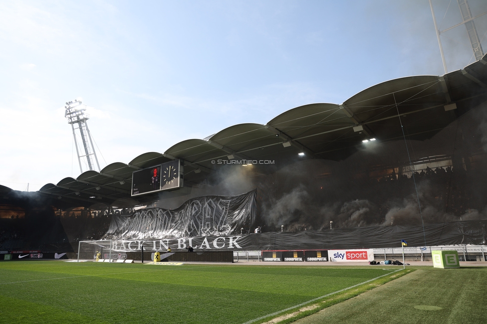 Sturm Graz - Klagenfurt
Oesterreichische Fussball Bundesliga, 24. Runde, SK Sturm Graz - SK Austria Klagenfurt, Stadion Liebenau Graz, 20.03.2022. 

Foto zeigt Fans von Sturm mit einer Choreografie
Schlüsselwörter: pyrotechnik