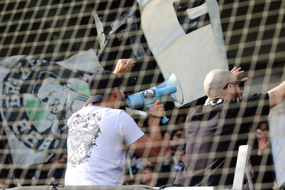 Sturm Graz - Klagenfurt
Oesterreichische Fussball Bundesliga, 24. Runde, SK Sturm Graz - SK Austria Klagenfurt, Stadion Liebenau Graz, 20.03.2022. 

Foto zeigt Fans von Sturm
Schlüsselwörter: sturmflut vorsaenger