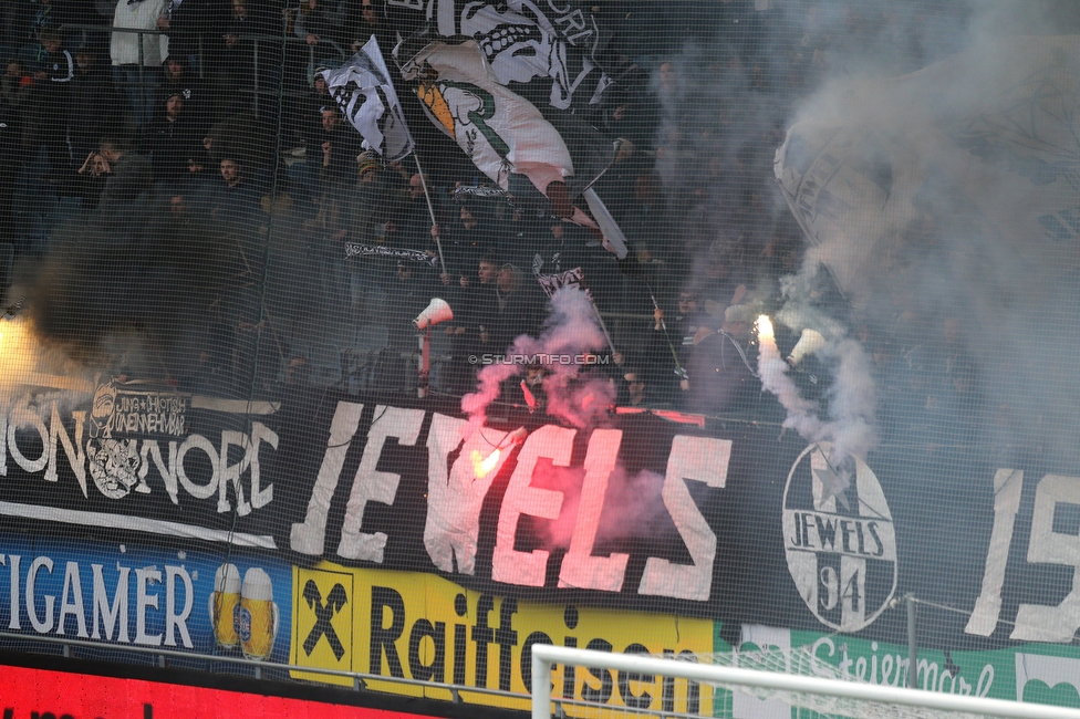 Sturm Graz - Klagenfurt
Oesterreichische Fussball Bundesliga, 24. Runde, SK Sturm Graz - SK Austria Klagenfurt, Stadion Liebenau Graz, 20.03.2022. 

Foto zeigt Fans von Sturm
Schlüsselwörter: bastion jewels