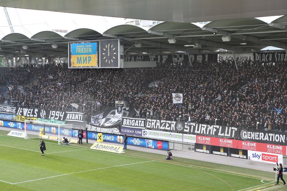 Sturm Graz - Klagenfurt
Oesterreichische Fussball Bundesliga, 24. Runde, SK Sturm Graz - SK Austria Klagenfurt, Stadion Liebenau Graz, 20.03.2022. 

Foto zeigt Fans von Sturm
Schlüsselwörter: jubel ukraine