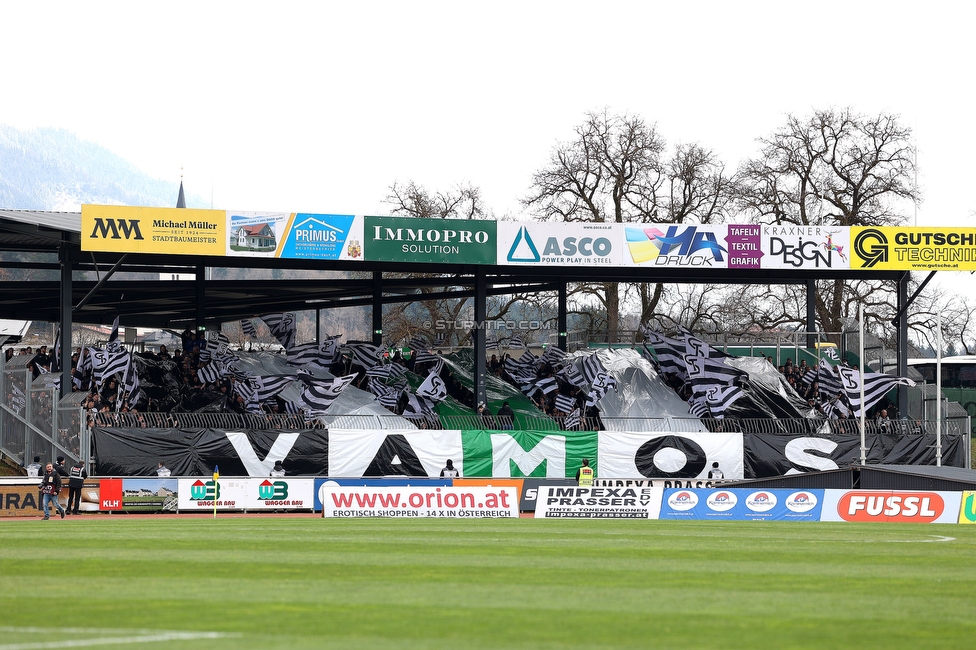 Wolfsberg - Sturm Graz
Oesterreichische Fussball Bundesliga, 25 Runde, Wolfsberger AC - SK Sturm Graz, Lavanttal Arena Wolfsberg, 03.04.2022. 

Foto zeigt Fans von Sturm mit einer Choreografie
