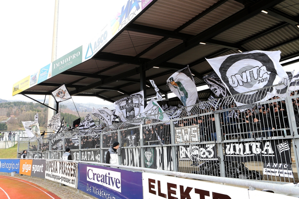 Wolfsberg - Sturm Graz
Oesterreichische Fussball Bundesliga, 25 Runde, Wolfsberger AC - SK Sturm Graz, Lavanttal Arena Wolfsberg, 03.04.2022. 

Foto zeigt Fans von Sturm
