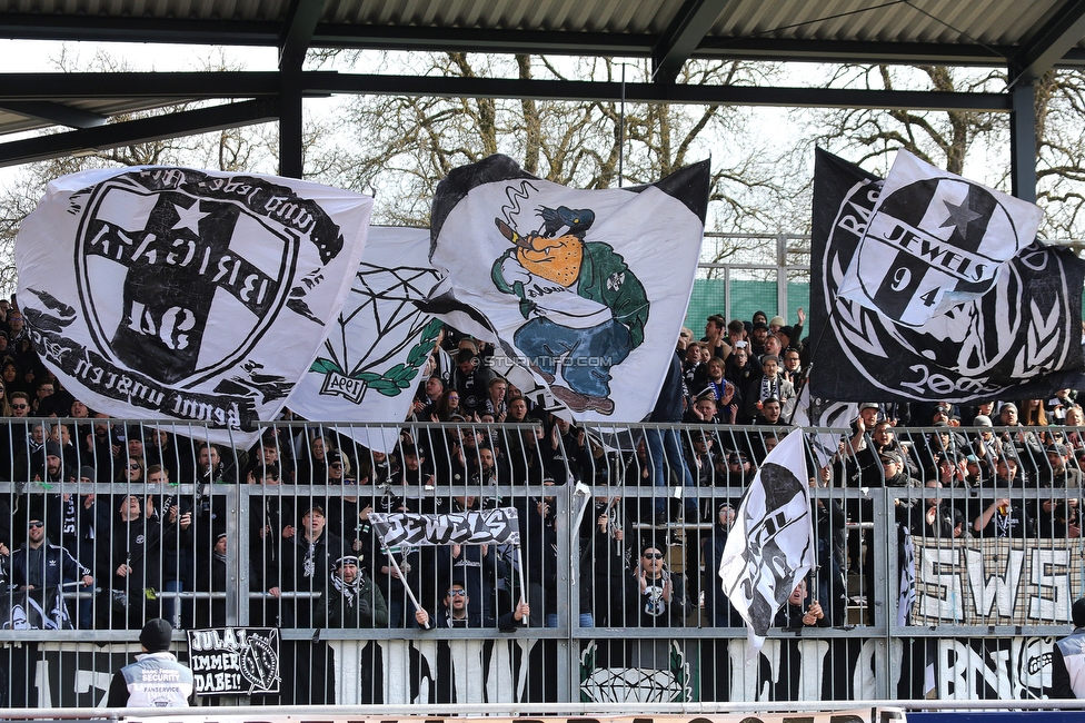 Wolfsberg - Sturm Graz
Oesterreichische Fussball Bundesliga, 25 Runde, Wolfsberger AC - SK Sturm Graz, Lavanttal Arena Wolfsberg, 03.04.2022. 

Foto zeigt Fans von Sturm
