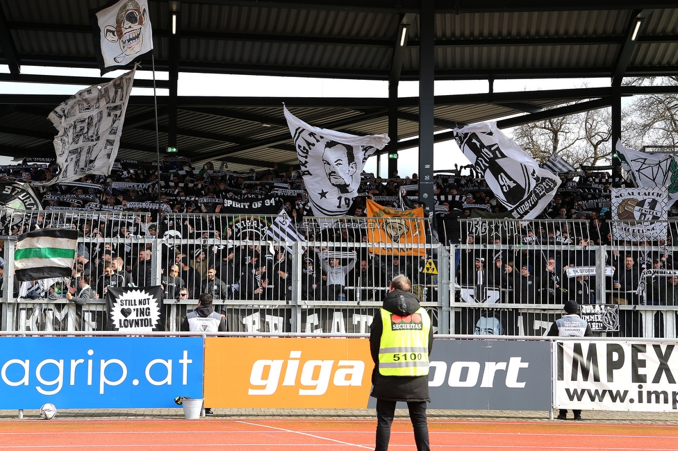 Wolfsberg - Sturm Graz
Oesterreichische Fussball Bundesliga, 25 Runde, Wolfsberger AC - SK Sturm Graz, Lavanttal Arena Wolfsberg, 03.04.2022. 

Foto zeigt Fans von Sturm
