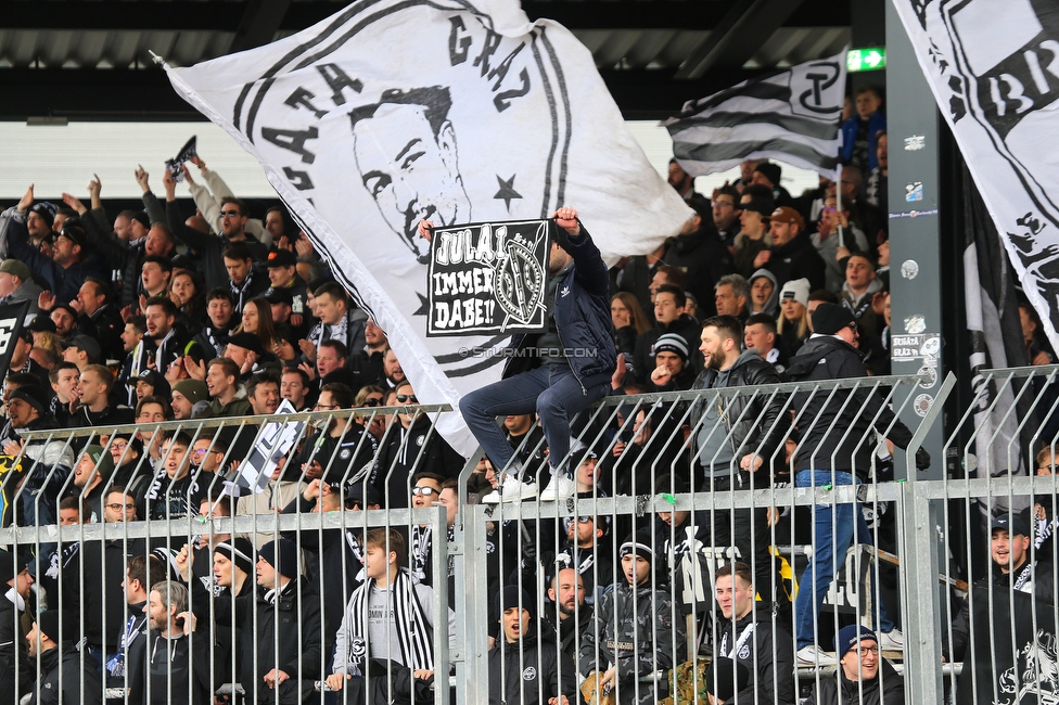 Wolfsberg - Sturm Graz
Oesterreichische Fussball Bundesliga, 25 Runde, Wolfsberger AC - SK Sturm Graz, Lavanttal Arena Wolfsberg, 03.04.2022. 

Foto zeigt Fans von Sturm
Schlüsselwörter: brigata