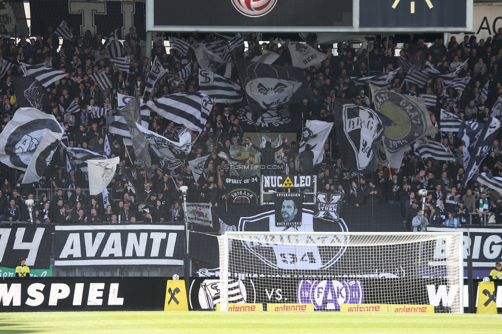 Sturm Graz - Austria Wien
Oesterreichische Fussball Bundesliga, 26. Runde, SK Sturm Graz - FK Austria Wien, Stadion Liebenau Graz, 10.04.2022. 

Foto zeigt Fans von Sturm
