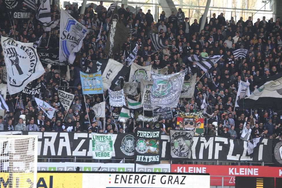 Sturm Graz - Austria Wien
Oesterreichische Fussball Bundesliga, 26. Runde, SK Sturm Graz - FK Austria Wien, Stadion Liebenau Graz, 10.04.2022. 

Foto zeigt Fans von Sturm
