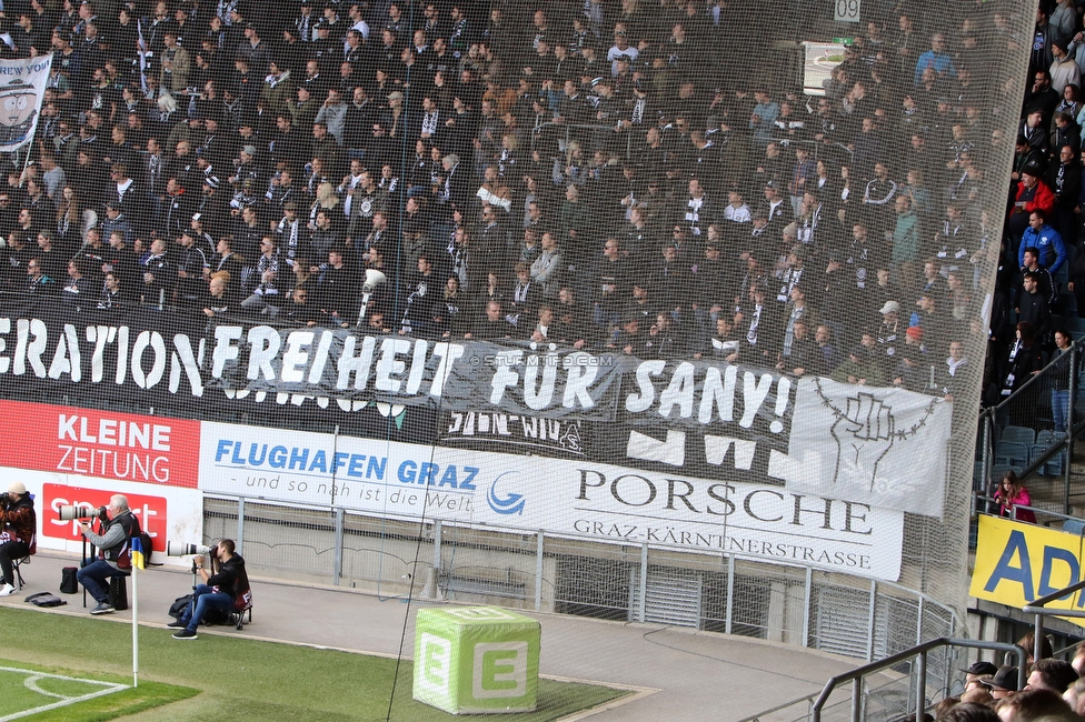 Sturm Graz - Austria Wien
Oesterreichische Fussball Bundesliga, 26. Runde, SK Sturm Graz - FK Austria Wien, Stadion Liebenau Graz, 10.04.2022. 

Foto zeigt Fans von Sturm mit einem Spruchband
Schlüsselwörter: sws