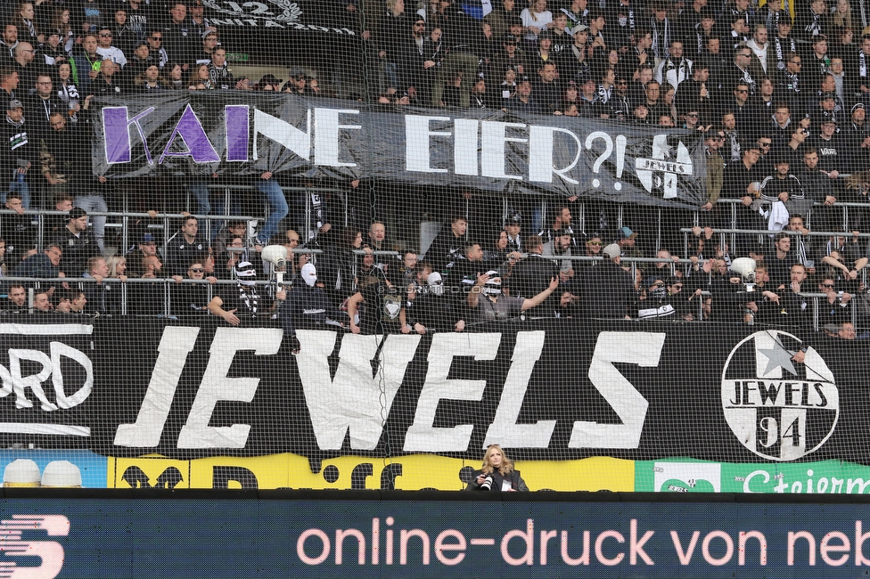 Sturm Graz - Austria Wien
Oesterreichische Fussball Bundesliga, 26. Runde, SK Sturm Graz - FK Austria Wien, Stadion Liebenau Graz, 10.04.2022. 

Foto zeigt Fans von Sturm mit einem Spruchband
Schlüsselwörter: jewels