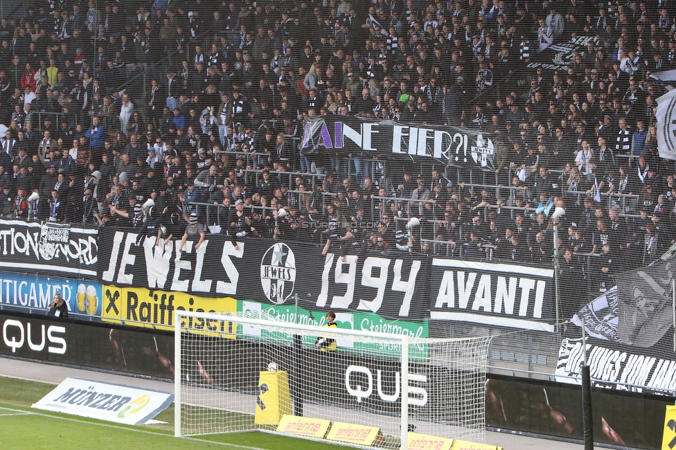 Sturm Graz - Austria Wien
Oesterreichische Fussball Bundesliga, 26. Runde, SK Sturm Graz - FK Austria Wien, Stadion Liebenau Graz, 10.04.2022. 

Foto zeigt Fans von Sturm mit einem Spruchband
Schlüsselwörter: jewels