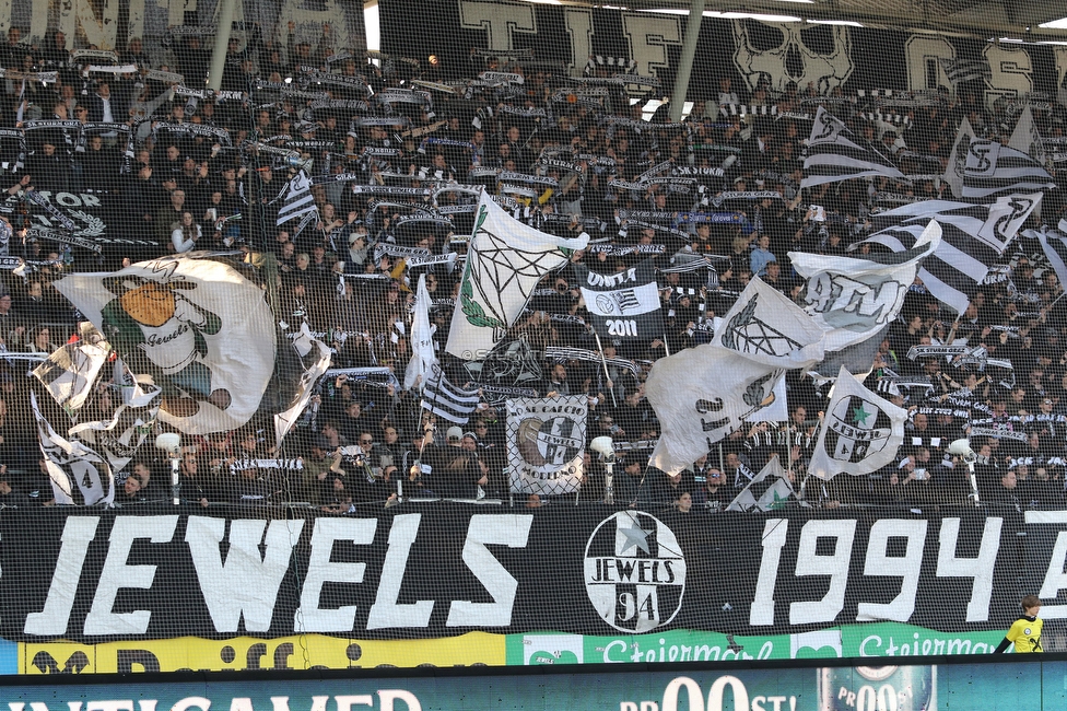 Sturm Graz - Austria Wien
Oesterreichische Fussball Bundesliga, 26. Runde, SK Sturm Graz - FK Austria Wien, Stadion Liebenau Graz, 10.04.2022. 

Foto zeigt Fans von Sturm
Schlüsselwörter: jewels schals