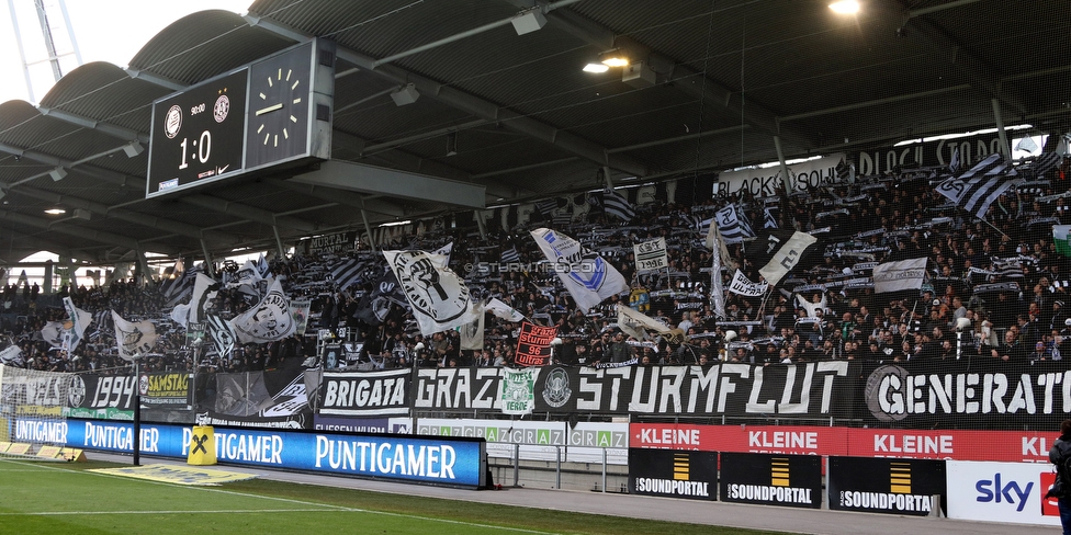 Sturm Graz - Austria Wien
Oesterreichische Fussball Bundesliga, 26. Runde, SK Sturm Graz - FK Austria Wien, Stadion Liebenau Graz, 10.04.2022. 

Foto zeigt Fans von Sturm
Schlüsselwörter: schals