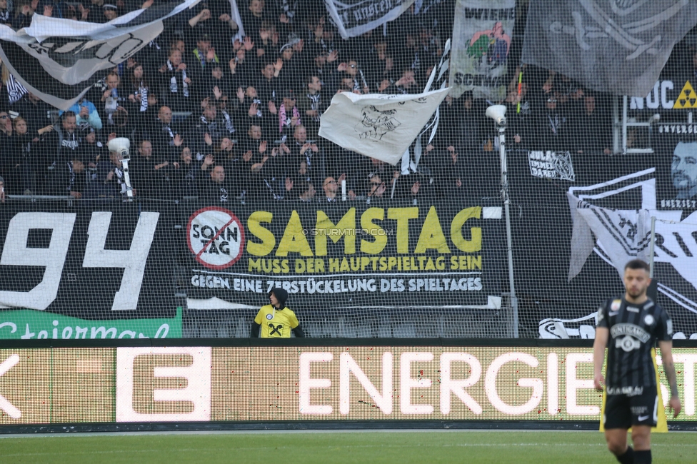 Sturm Graz - Austria Wien
Oesterreichische Fussball Bundesliga, 26. Runde, SK Sturm Graz - FK Austria Wien, Stadion Liebenau Graz, 10.04.2022. 

Foto zeigt Fans von Sturm mit einem Spruchband
Schlüsselwörter: protest