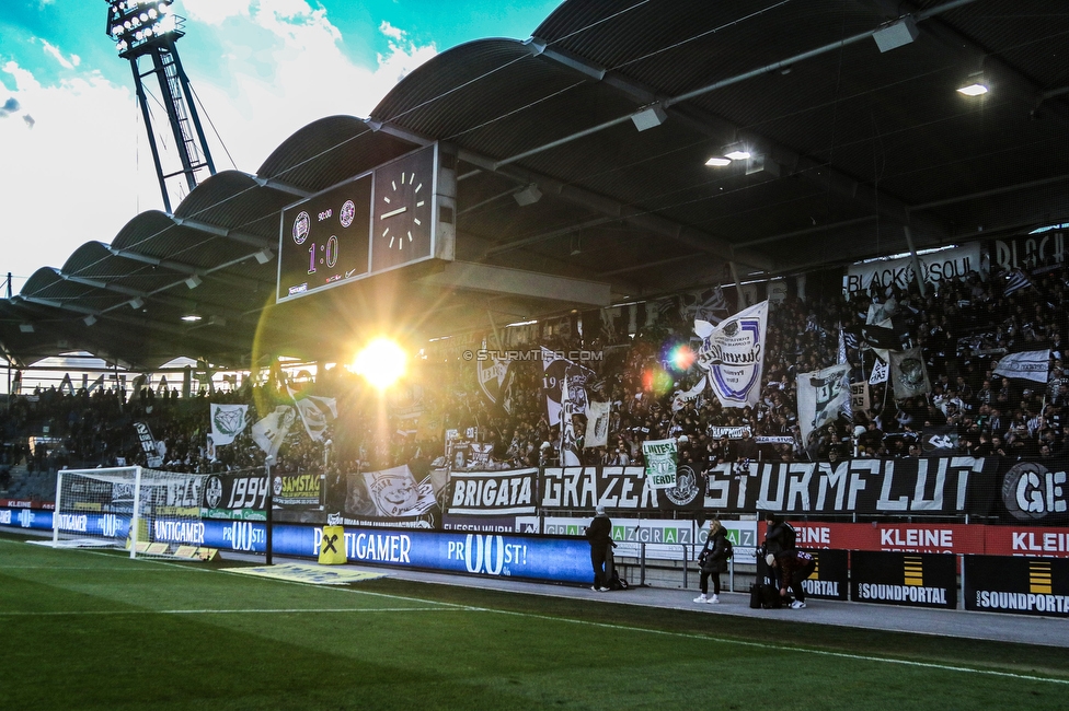 Sturm Graz - Austria Wien
Oesterreichische Fussball Bundesliga, 26. Runde, SK Sturm Graz - FK Austria Wien, Stadion Liebenau Graz, 10.04.2022. 

Foto zeigt Fans von Sturm
