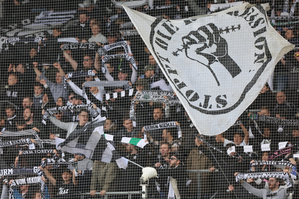 Sturm Graz - Austria Wien
Oesterreichische Fussball Bundesliga, 26. Runde, SK Sturm Graz - FK Austria Wien, Stadion Liebenau Graz, 10.04.2022. 

Foto zeigt Fans von Sturm
Schlüsselwörter: repression schals