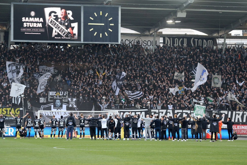 Sturm Graz - Austria Wien
Oesterreichische Fussball Bundesliga, 26. Runde, SK Sturm Graz - FK Austria Wien, Stadion Liebenau Graz, 10.04.2022. 

Foto zeigt Fans von Sturm und die Mannschaft von Sturm
Schlüsselwörter: jubel