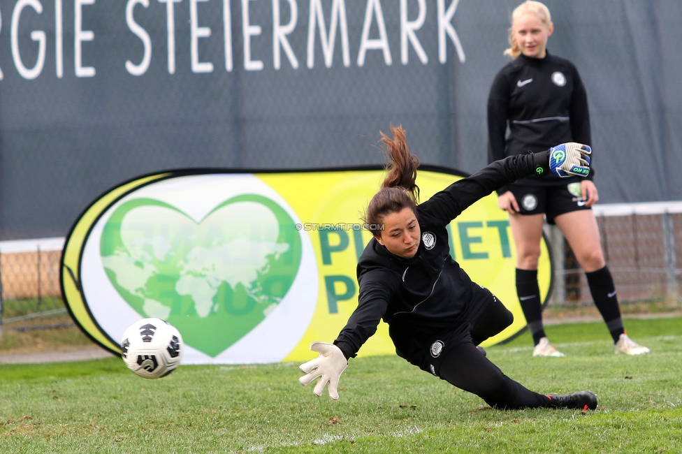 Sturm Damen - Innsbruck Frauen
OEFB Frauen Bundesliga, 13. Runde, SK Sturm Graz Damen - FC Wacker Innsbruck Frauen, Trainingszentrum Messendorf, Graz, 14.04.2022. 

Foto zeigt Mariella El Sherif (Sturm Damen)
