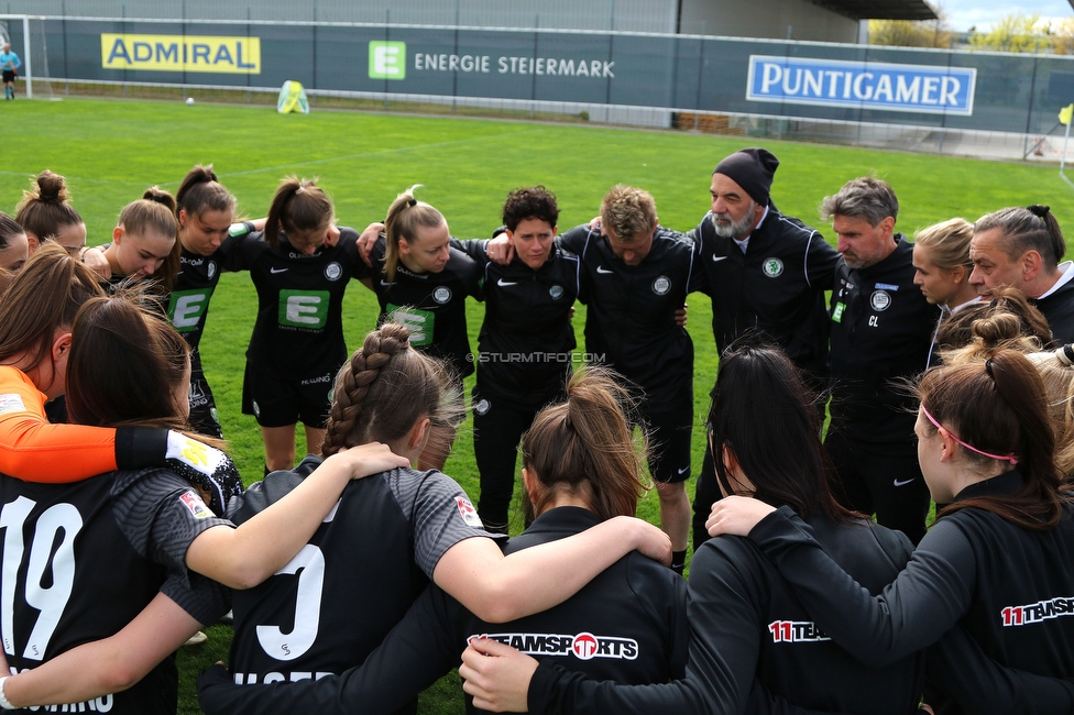 Sturm Damen - Innsbruck Frauen
OEFB Frauen Bundesliga, 13. Runde, SK Sturm Graz Damen - FC Wacker Innsbruck Frauen, Trainingszentrum Messendorf, Graz, 14.04.2022. 

Foto zeigt die Mannschaft der Sturm Damen
