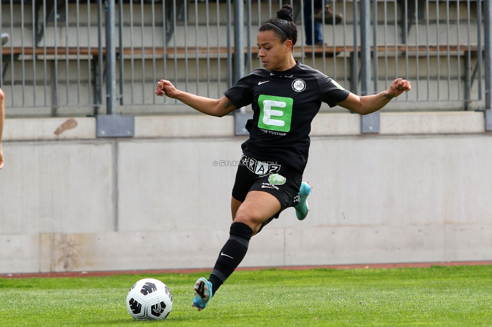 Sturm Damen - Innsbruck Frauen
OEFB Frauen Bundesliga, 13. Runde, SK Sturm Graz Damen - FC Wacker Innsbruck Frauen, Trainingszentrum Messendorf, Graz, 14.04.2022. 

Foto zeigt Marie-Yasmine Alidou (Sturm Damen)
