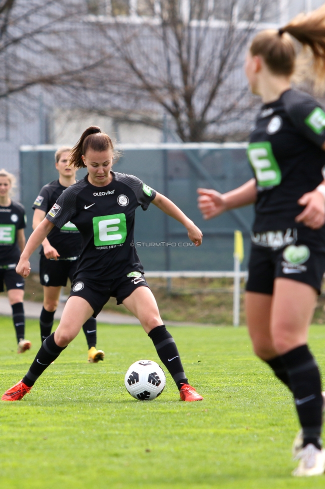 Sturm Damen - Innsbruck Frauen
OEFB Frauen Bundesliga, 13. Runde, SK Sturm Graz Damen - FC Wacker Innsbruck Frauen, Trainingszentrum Messendorf, Graz, 14.04.2022. 

Foto zeigt Annabel Schasching (Sturm Damen)
