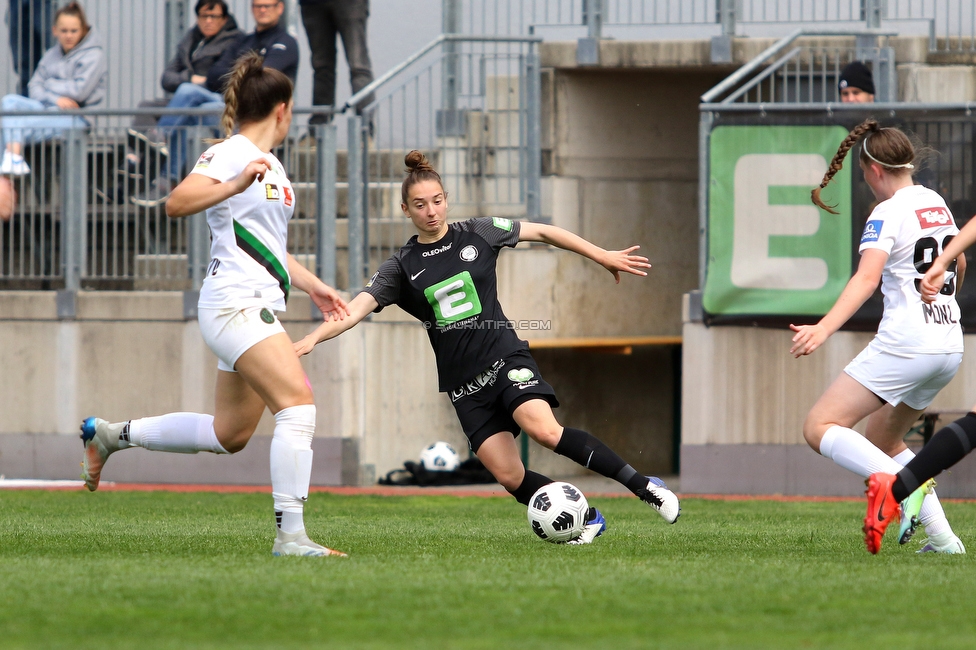 Sturm Damen - Innsbruck Frauen
OEFB Frauen Bundesliga, 13. Runde, SK Sturm Graz Damen - FC Wacker Innsbruck Frauen, Trainingszentrum Messendorf, Graz, 14.04.2022. 

Foto zeigt Michela Croatto (Sturm Damen)
