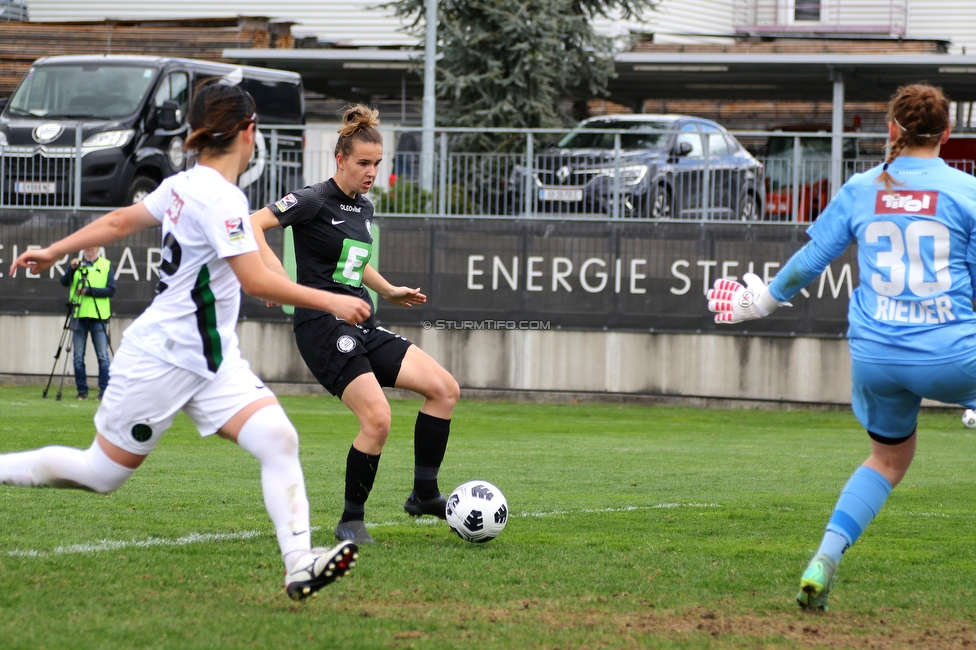 Sturm Damen - Innsbruck Frauen
OEFB Frauen Bundesliga, 13. Runde, SK Sturm Graz Damen - FC Wacker Innsbruck Frauen, Trainingszentrum Messendorf, Graz, 14.04.2022. 

Foto zeigt Leonie Christin Tragl (Sturm Damen)
