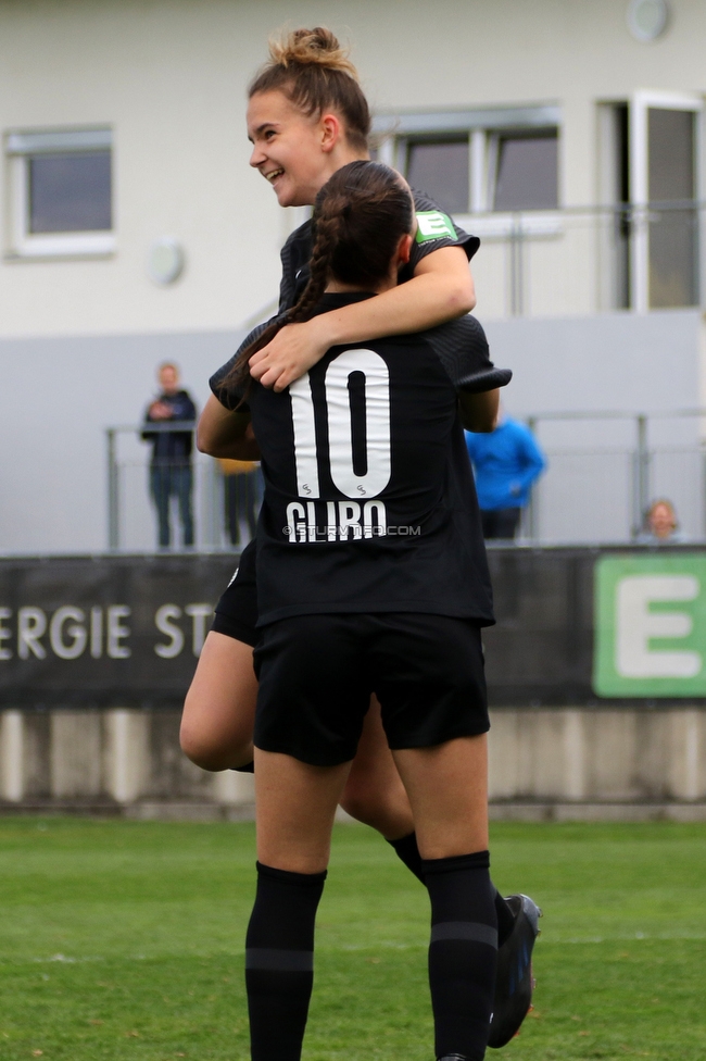 Sturm Damen - Innsbruck Frauen
OEFB Frauen Bundesliga, 13. Runde, SK Sturm Graz Damen - FC Wacker Innsbruck Frauen, Trainingszentrum Messendorf, Graz, 14.04.2022. 

Foto zeigt Andrea Glibo (Sturm Damen) und Leonie Christin Tragl (Sturm Damen)
