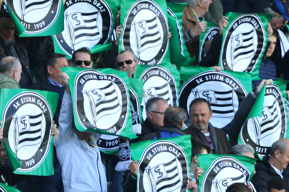 Sturm Graz - Rapid Wien
Oesterreichische Fussball Bundesliga, 27. Runde, SK Sturm Graz - SK Rapid Wien, Stadion Liebenau Graz, 17.04.2022. 

Foto zeigt Fans von Sturm mit einer Choreografie
