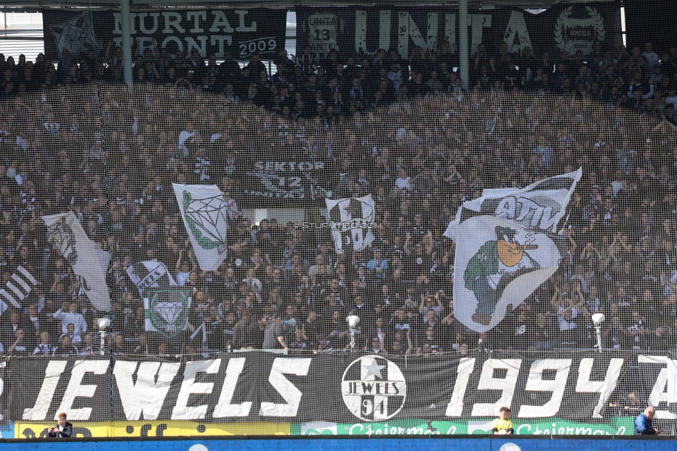 Sturm Graz - Rapid Wien
Oesterreichische Fussball Bundesliga, 27. Runde, SK Sturm Graz - SK Rapid Wien, Stadion Liebenau Graz, 17.04.2022. 

Foto zeigt Fans von Sturm
Schlüsselwörter: jewels