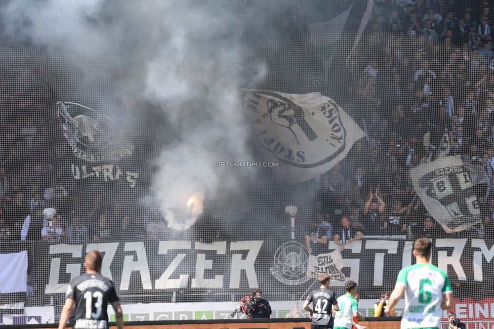 Sturm Graz - Rapid Wien
Oesterreichische Fussball Bundesliga, 27. Runde, SK Sturm Graz - SK Rapid Wien, Stadion Liebenau Graz, 17.04.2022. 

Foto zeigt Fans von Sturm
Schlüsselwörter: sturmflut pyrotechnik